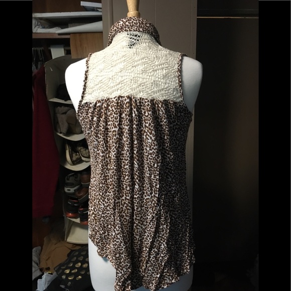 Rue 21 open top - Picture 2 of 3